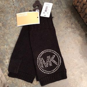 Micheal Kors open gloves